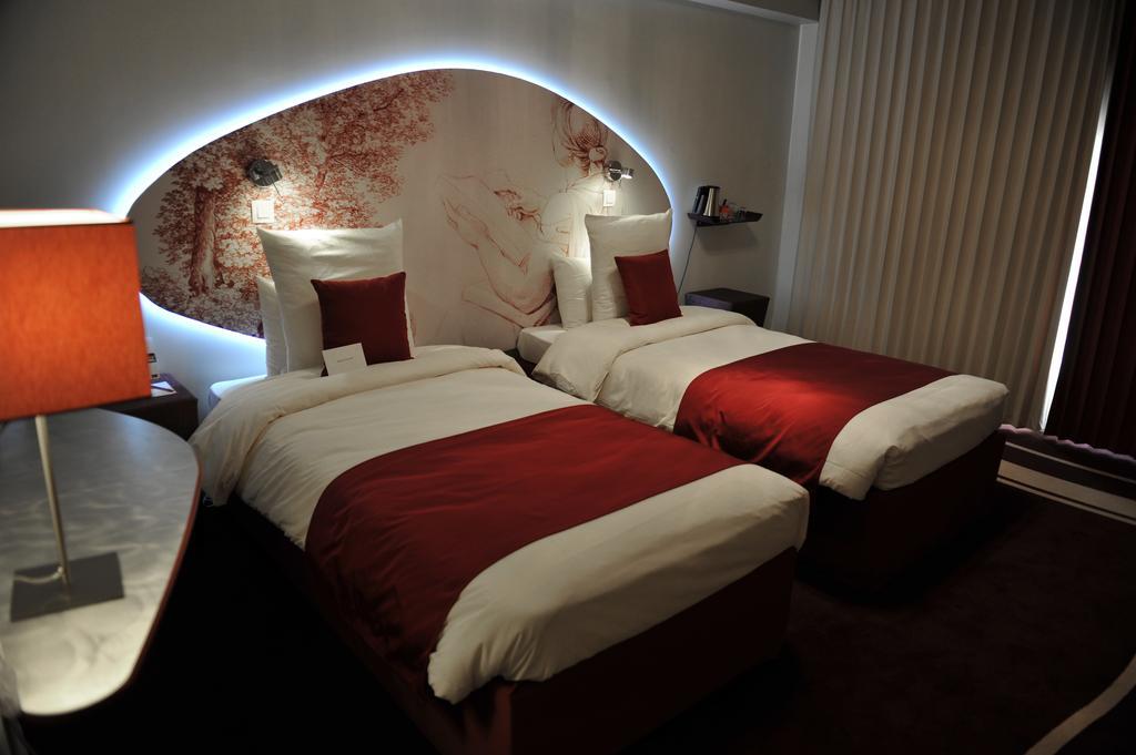 Mercure Paris Bastille Marais Hotel Room photo